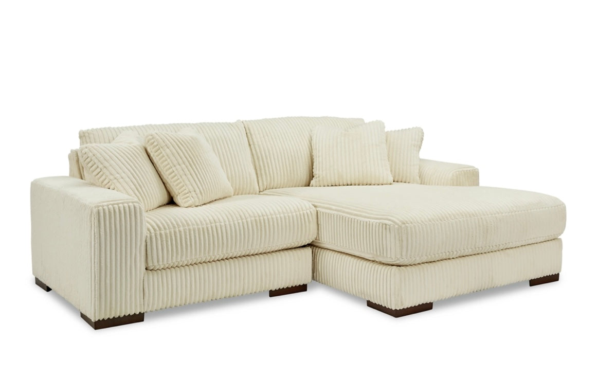 Lindyn 2-Piece Modular Loveseat with Chase